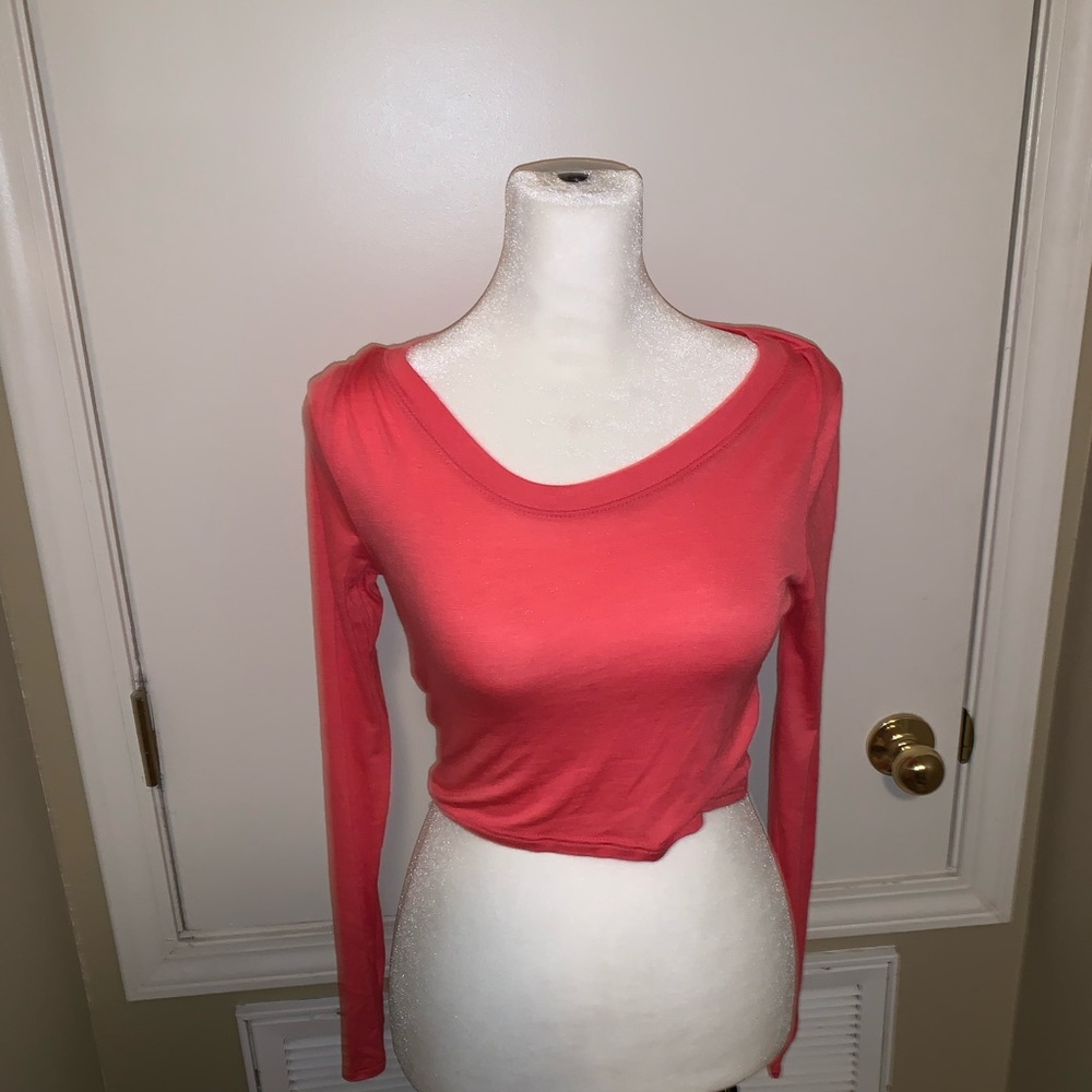 Coral long sleeve crop top
